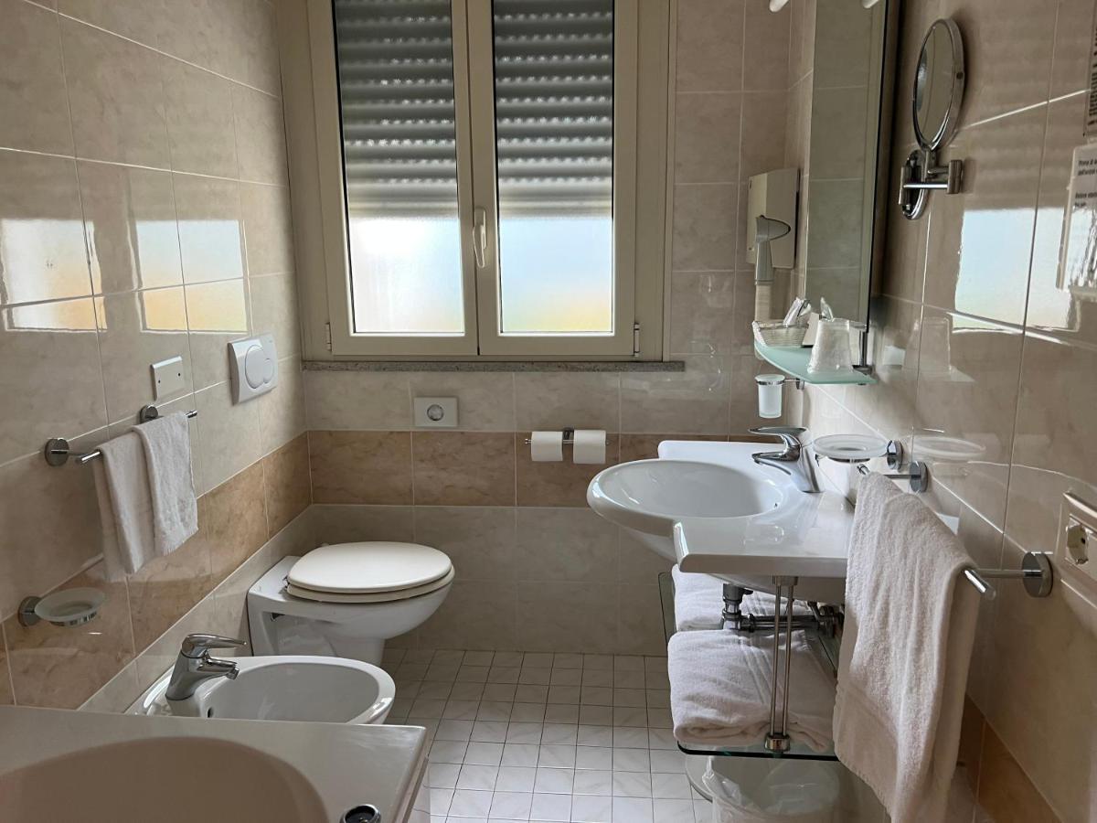 Hotel Bristol - Koolibry Hotels 체르비아 외부 사진